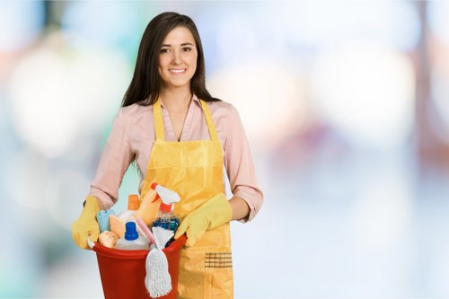 Thorough kitchen and bathroom turnover cleaning for Tooting hosts