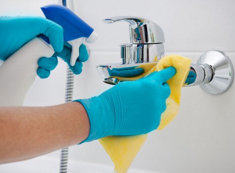 Detailed kitchen and bathroom cleaning for a Tooting move in service